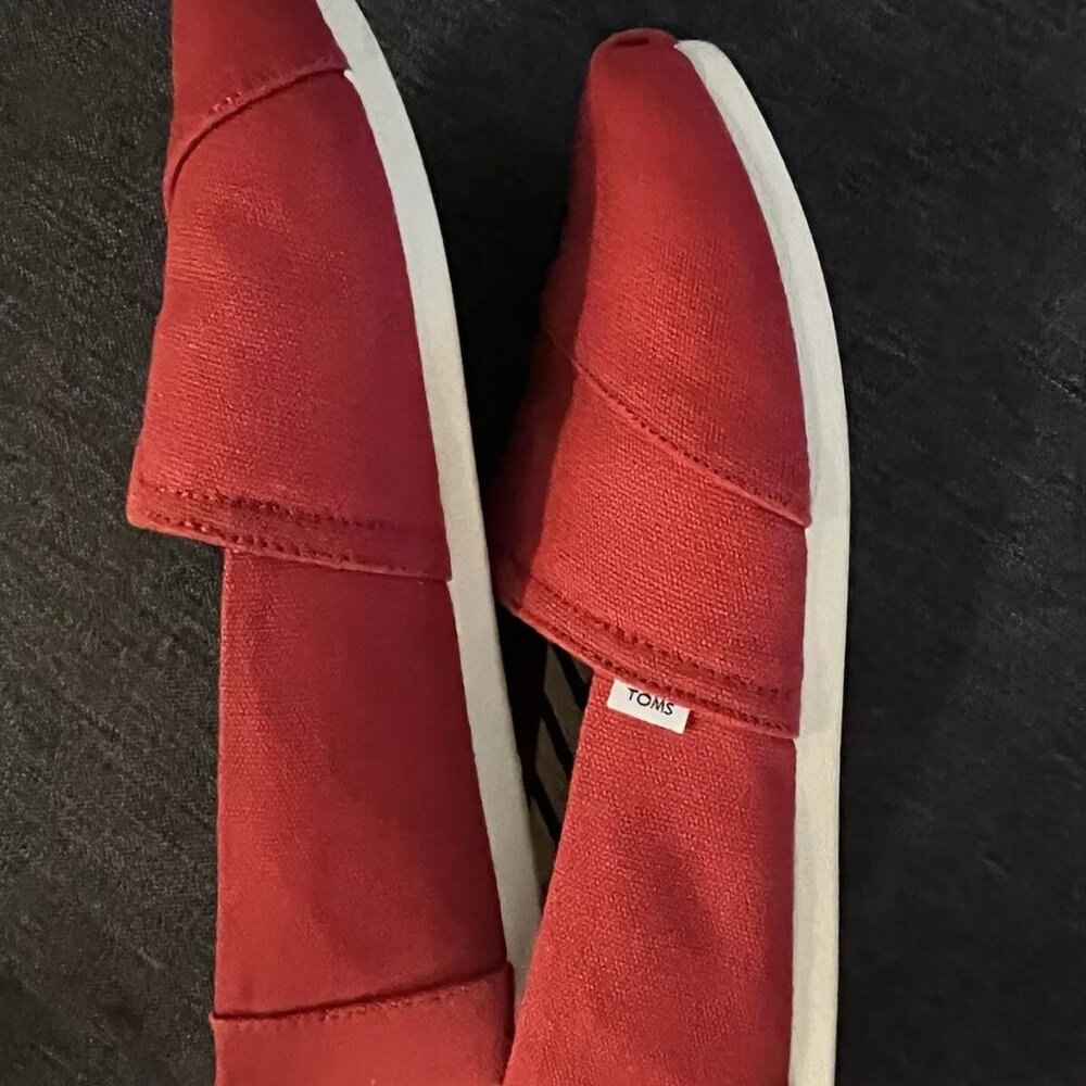 Toms Women's Red Canvas Classics Flats - Picture 5 of 5